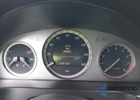 2008 Mercedes-Benz C 300 Luxury 4Matic/Sport 4Matic z USA, uszkodzony, nr VIN WDDGF81X18F093780